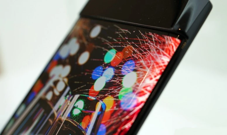 sravnenie smart chasov s amoled i ips ekranami