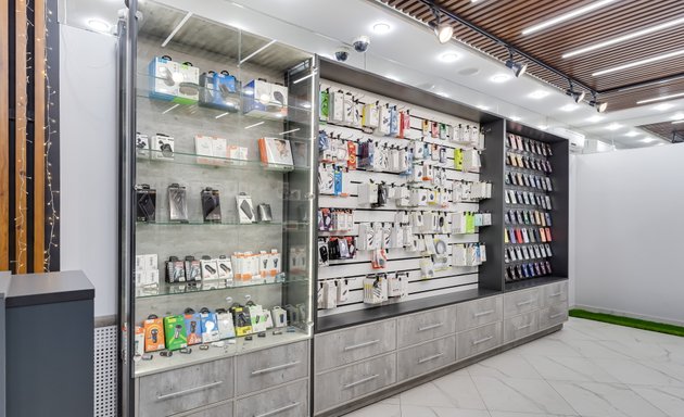zamena razema zaryadki v smartfone